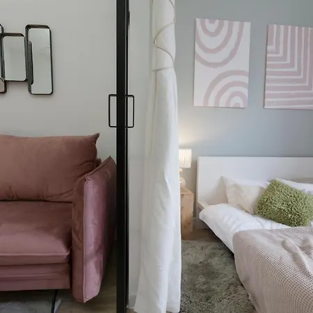 Concierge Stalowa شقة *