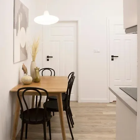 Concierge Stalowa شقة